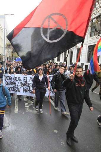 Evade: Inside Chile's Anti-Capitalist Uprising poster